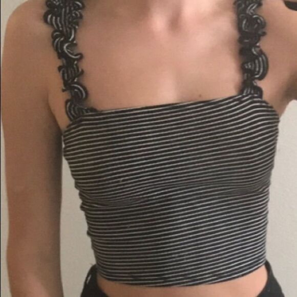 ‎Striped Ruffle Strap Top - Picture 5 of 12